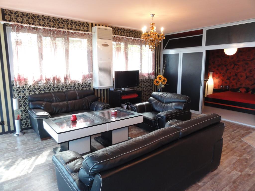 Villa Jackie Златни пясъци Екстериор снимка